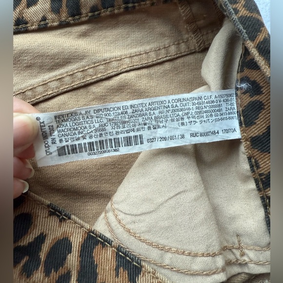 Zara Cheetah Print High Waist Button Fly Straight Leg Jeans - Picture 9 of 15